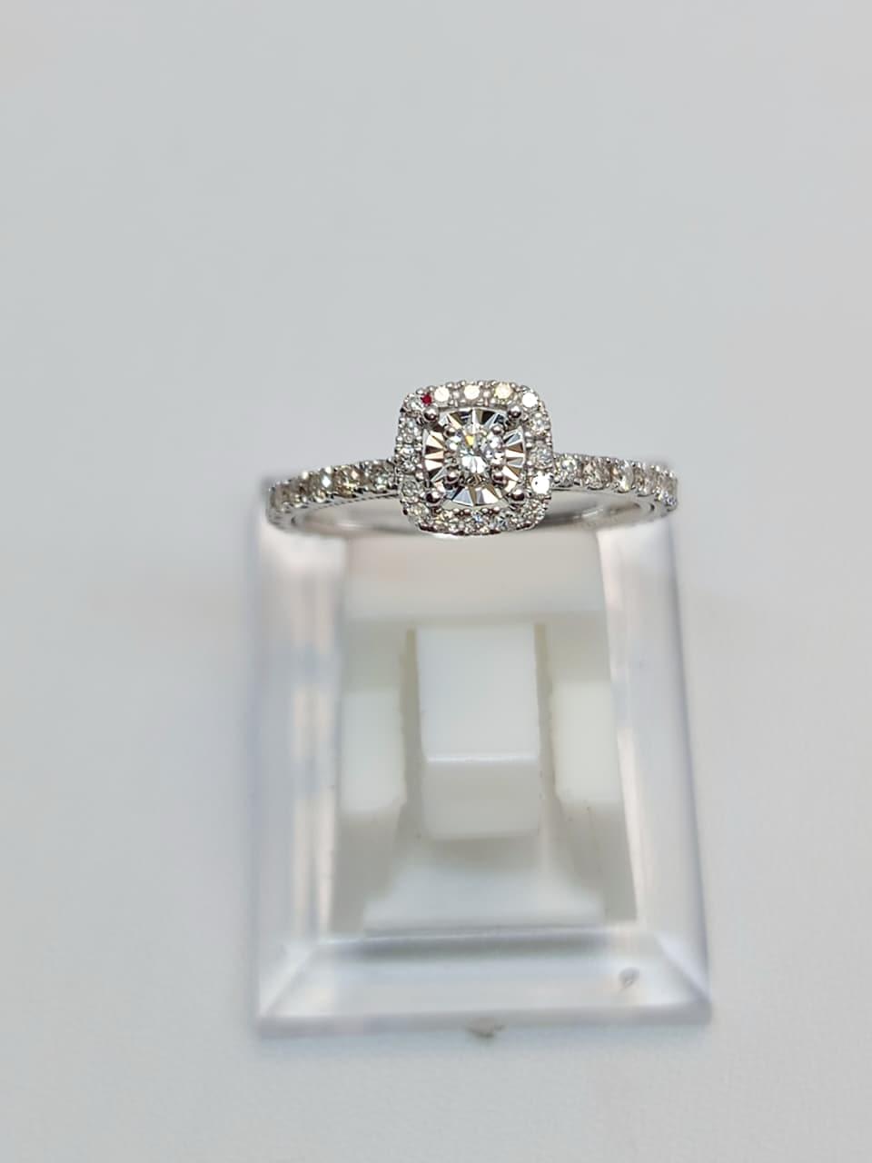 WG 14k - 2,5gr - R46 0,69ct, R1 0,08 ct